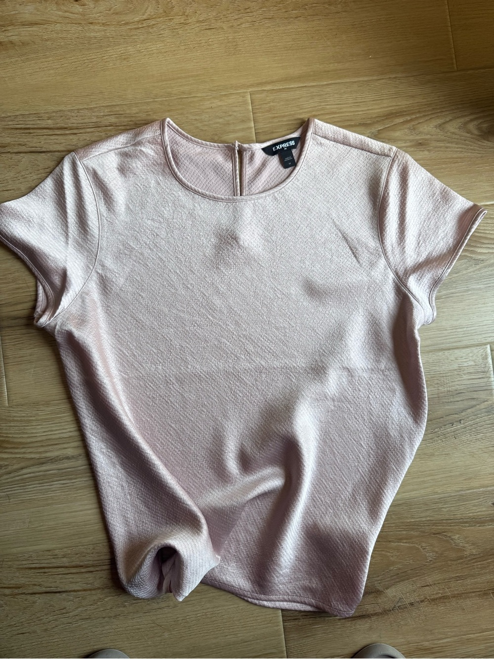 Express Light Blush Pink Short Sleeve Textured Tee